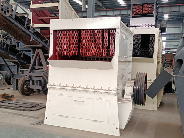 箱破廠家:箱式破碎機(jī)是時代發(fā)展的必然產(chǎn)物