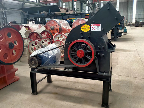 黑卵石錘式破碎機價格多少錢，哪個廠家質(zhì)量好？
