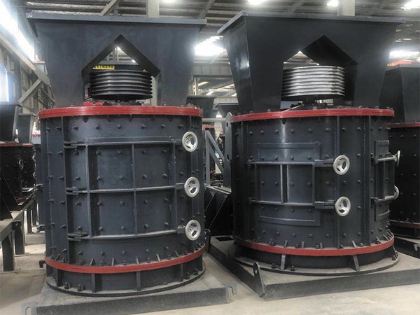 如何調(diào)整各種碎石機(jī)出料口的大小